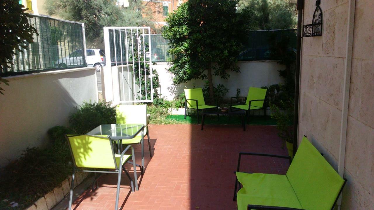 Ferienwohnung Aria Di Mare Lido di Ostia Exterior foto
